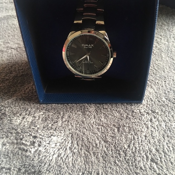 Omax Watch - Picture 3 of 3
